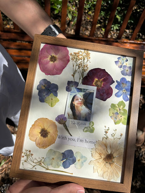 May 3 🌷 Framed Pressed Flower Workshop - Mother's Day Edition!